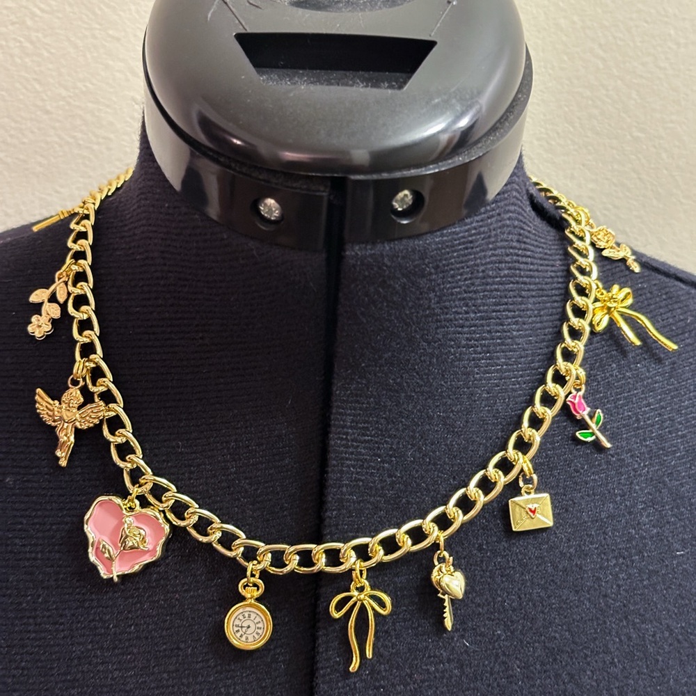 Handmade Gold Twisted Curb Links Chunky Dangling Charm Necklace 20”